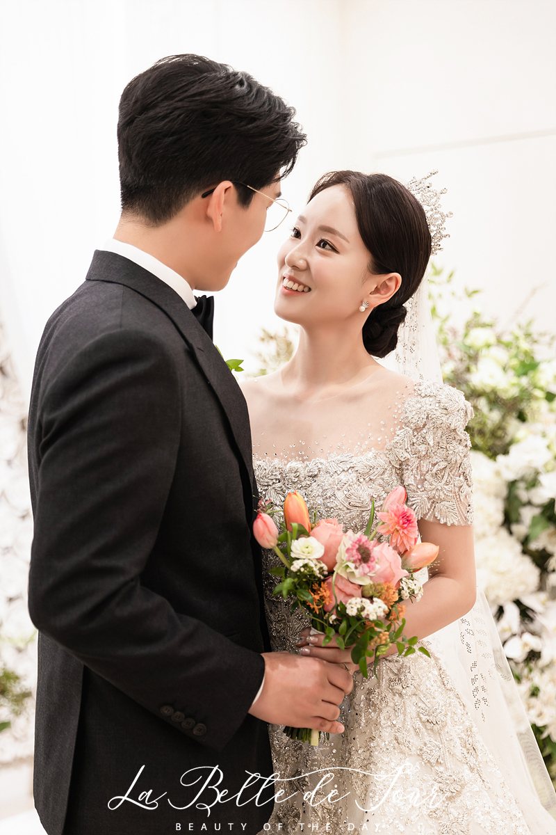 스튜디오 홍연 본식 스냅 — 퇴장